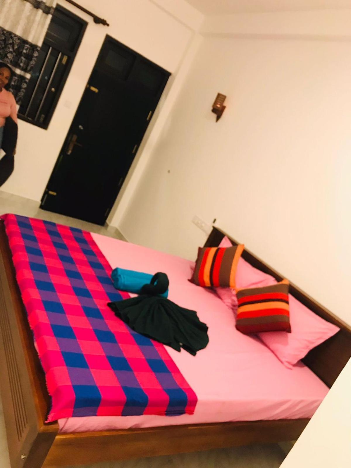 فندق Navodya Guest ميريسا المظهر الخارجي الصورة